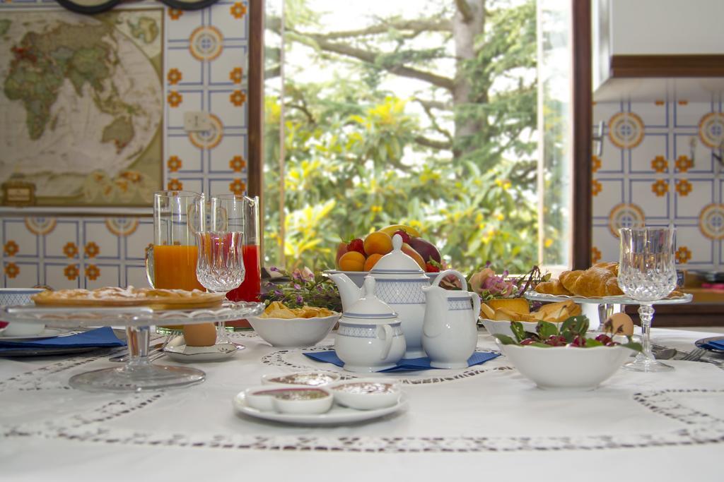 B&B Casa Carla Pinerolo Bagian luar foto